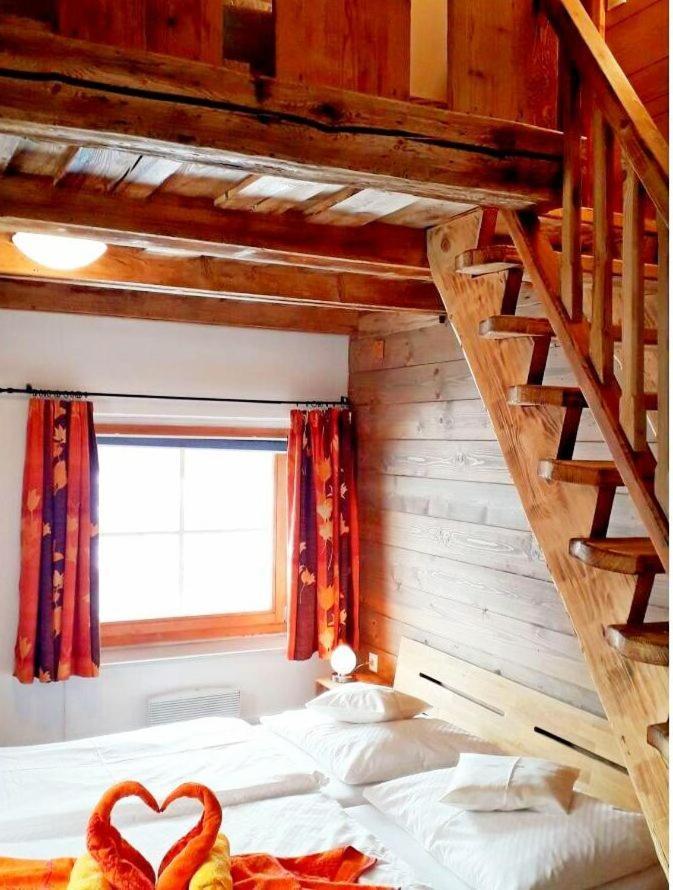 Panorama Ferienhaus Ematberg Mit Bergblick Und Sauna ニーダーンジル エクステリア 写真